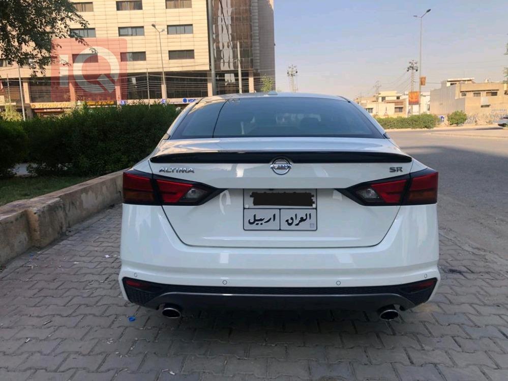 نيسان ألتيما